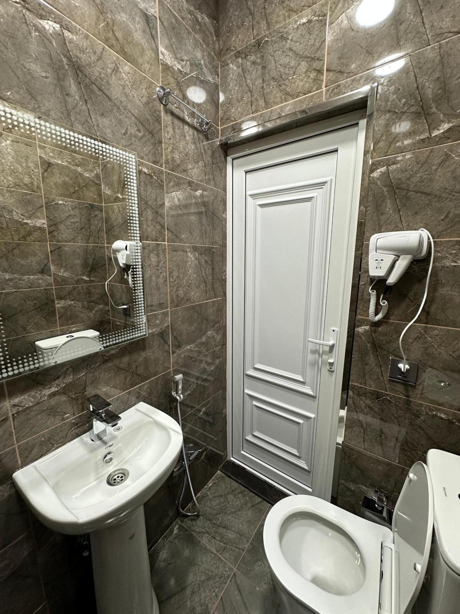 Nemi Museum Hotel Баку Экстерьер фото